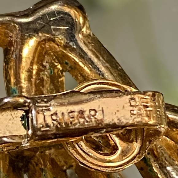 Crown Trifari Alfred Philippe Rhinestone Earrings Baguette Channel Setting Gold - Picture 9 of 11